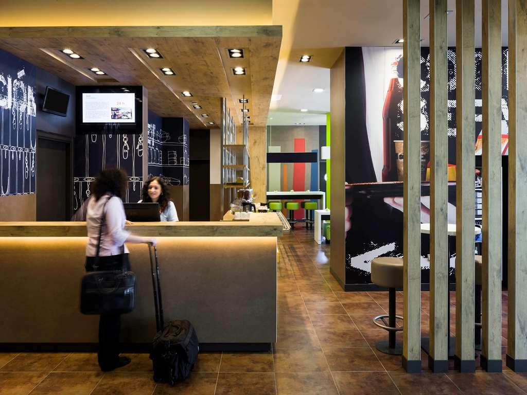 Ibis Budget Sevilla Aeropuerto מראה חיצוני תמונה