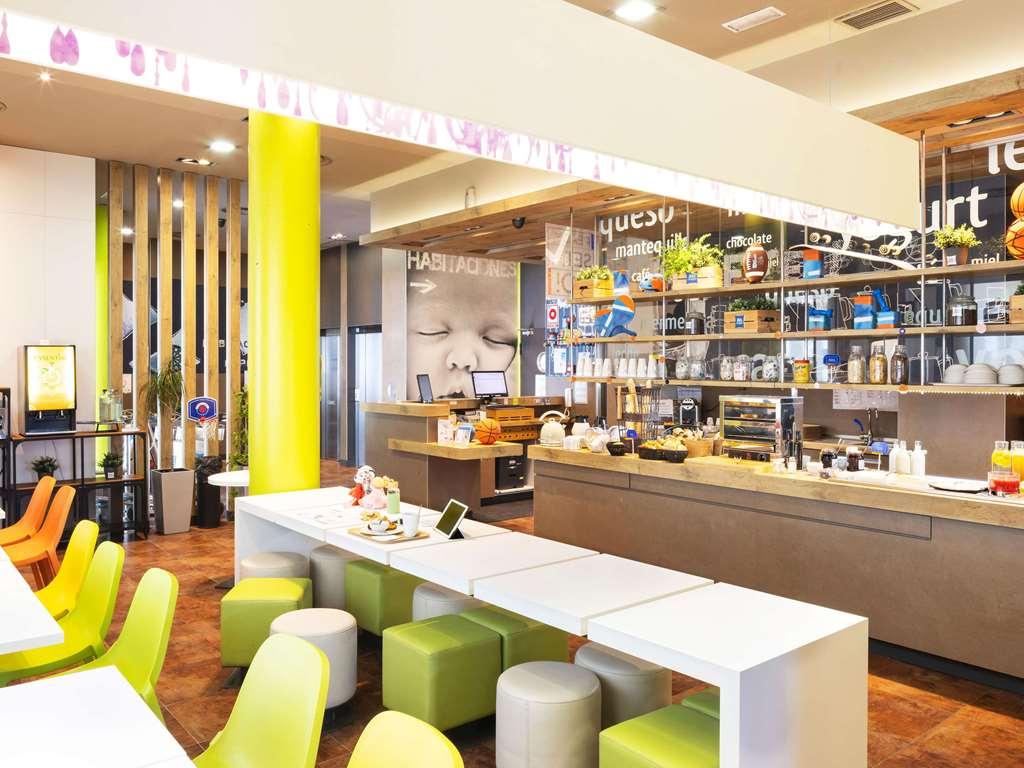 Ibis Budget Sevilla Aeropuerto מראה חיצוני תמונה