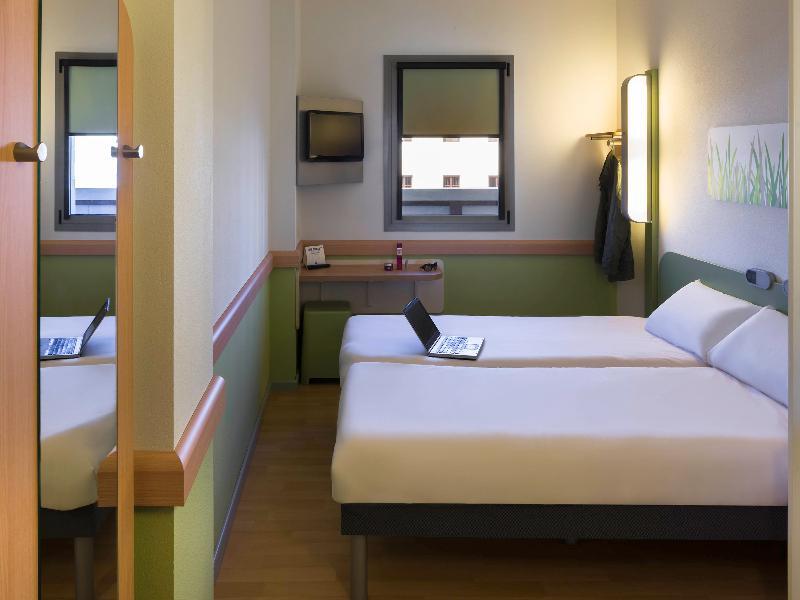 Ibis Budget Sevilla Aeropuerto מראה חיצוני תמונה